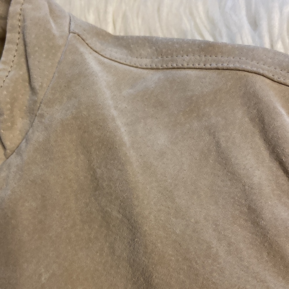 Chicos Leather Jacket excellent condition with front zipper tan color - Picture 8 of 16
